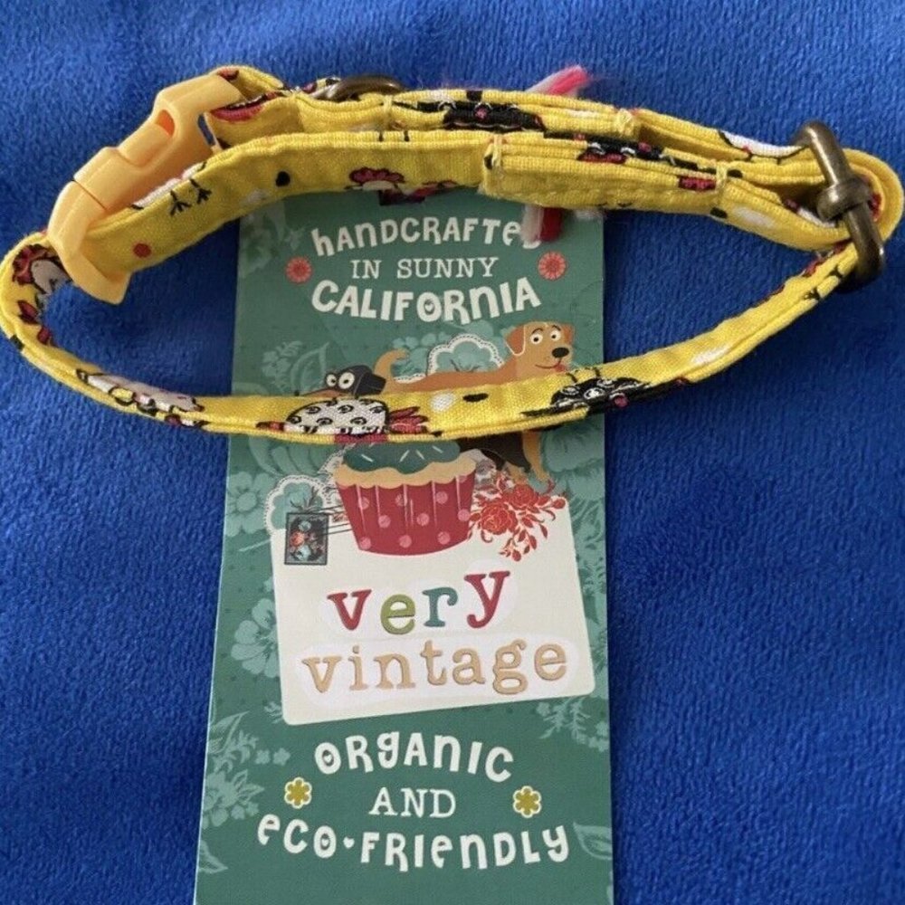 VERY VINTAGE Dog Collar “Chicken Run” Print Size Large